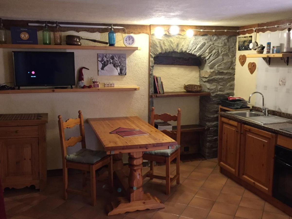 La Maison Du Pont Mont Blanc La Salle Dış mekan fotoğraf