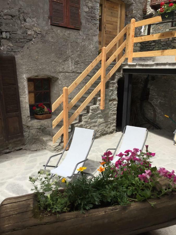 La Maison Du Pont Mont Blanc La Salle Dış mekan fotoğraf